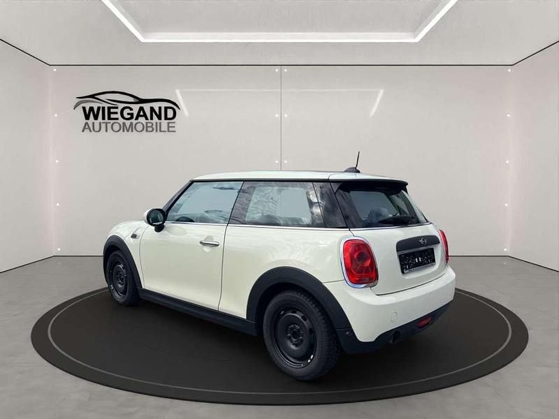 Gebraucht Mini ONE Pepper 102 PS (75 kW) 2018 Weiß Kleinwagen