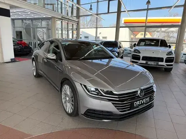 Gebraucht VW Arteon Elegance 210 PS (154 kW) 2019 Silber Kleinwagen