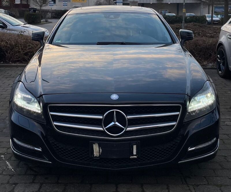 Schwarz Gebraucht 2011 Mercedes CLS350 Limousine | 16.500 € (Teuer) - Bild 1/4