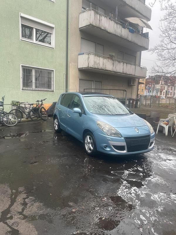 Blau Gebraucht 2010 Renault Scénic III Van / Kleinbus | 1.250 € (Guter Preis) - Bild 1/4