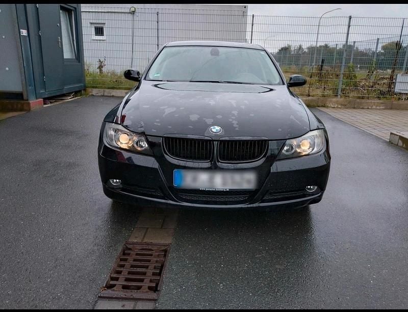Gebraucht 2006 BMW 318 Limousine | 1.500 € (Superpreis) - Bild 1/4