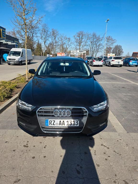 Gebraucht Audi A4 Ambiente 150 PS (110 kW) 2014 Schwarz Limousine