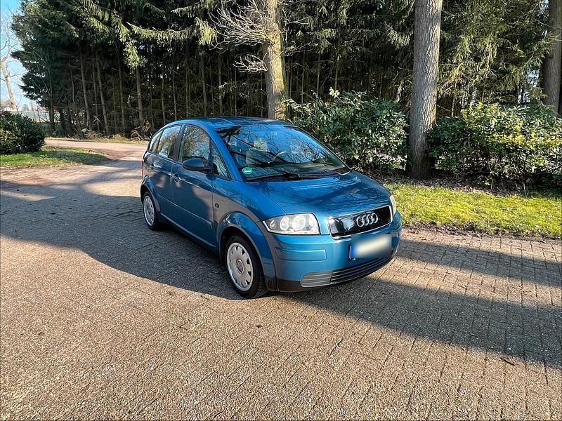 Second-hand Audi A2 75 CP (55 kW) 2001 Albastru Hatchback