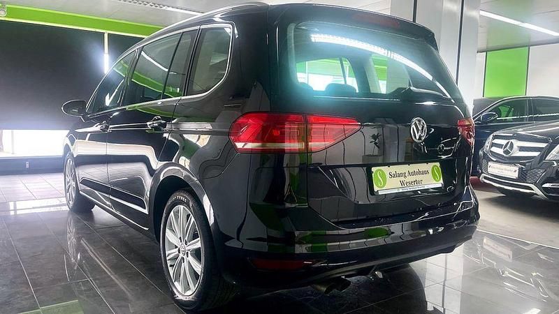 Gebraucht VW Touran Highline 150 PS (110 kW) 2015 Schwarz Van / Kleinbus