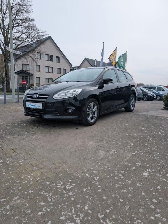 Gebraucht Ford Focus SYNC Edition 116 PS (85 kW) 2014 Schwarz Limousine