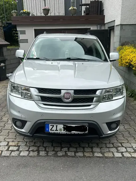 Gebraucht Fiat Freemont Lounge 170 PS (125 kW) 2012 Grau SUV