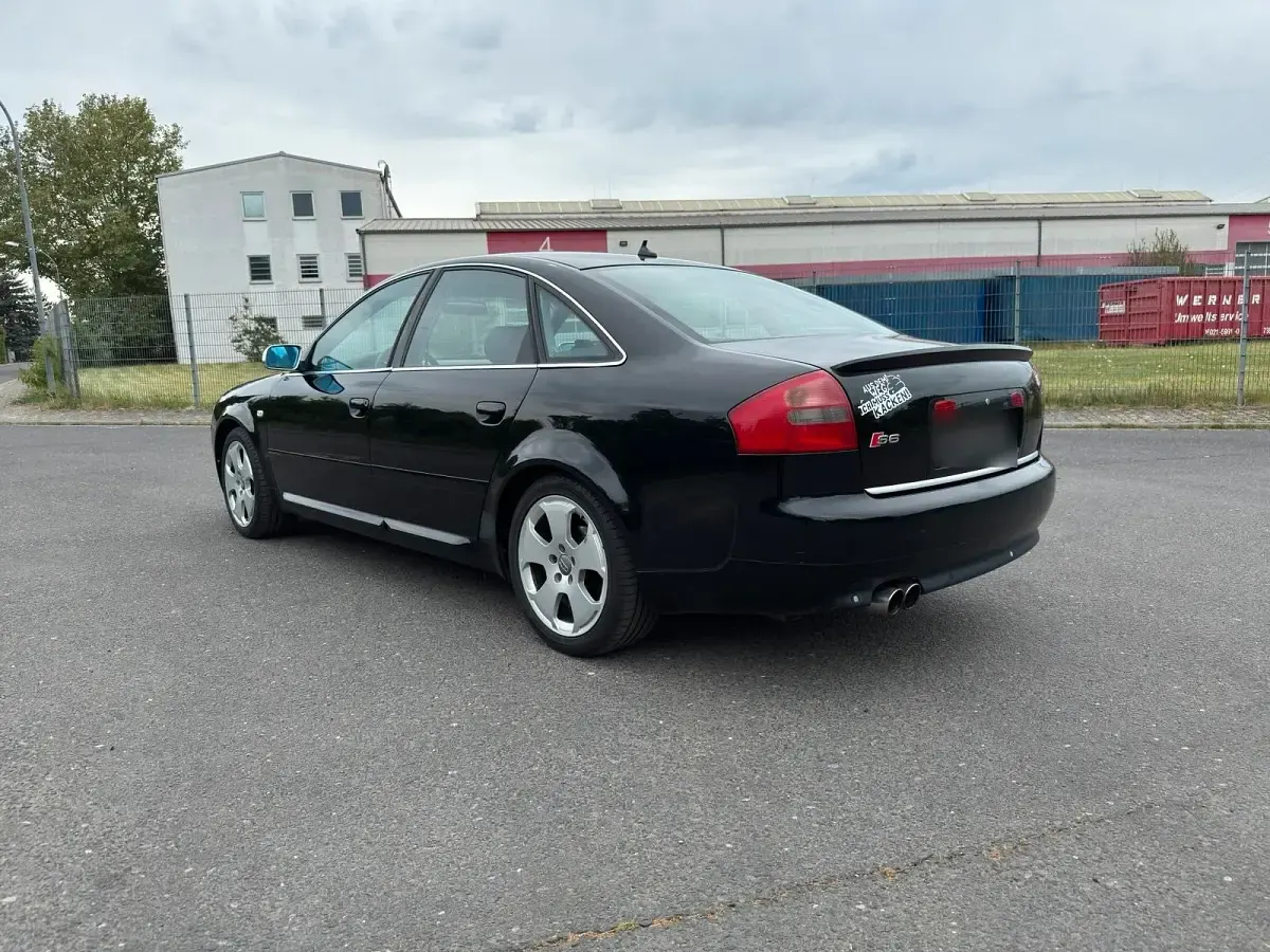Gebraucht Audi A6 150 PS (110 kW) 2002 Schwarz Limousine