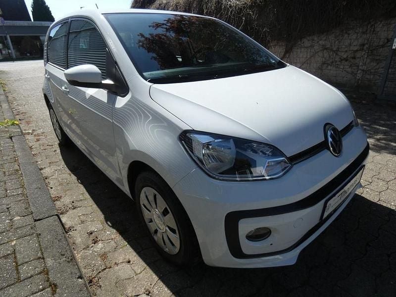 Second-hand VW up! 65 CP (47 kW) 2022 Alb Hatchback