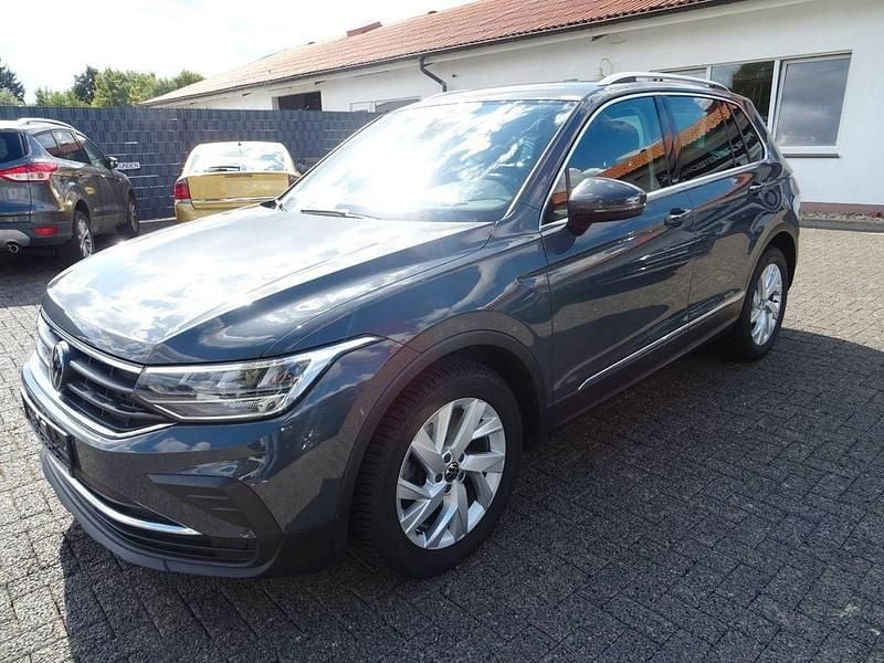 Grau Gebraucht 2023 VW Tiguan Move SUV | 22.990 € (Superpreis) - Bild 1/4