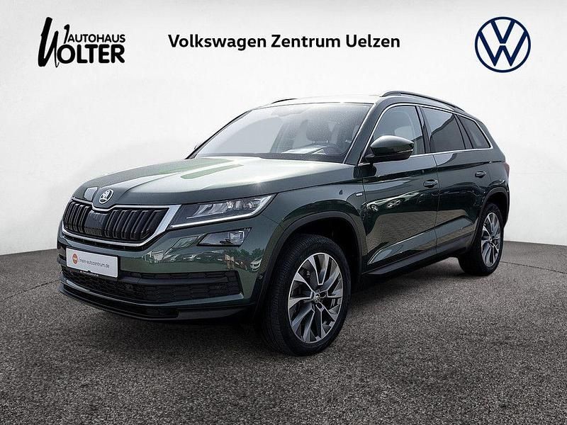 Emerald green Gebraucht 2021 Skoda Kodiaq Clever SUV | 32.870 € (Etwas zu teuer) - Bild 1/4