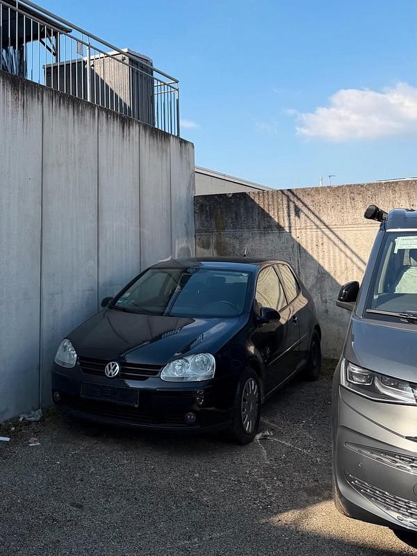 Gebraucht VW Golf V 75 PS (55 kW) 2006 Schwarz Kleinwagen