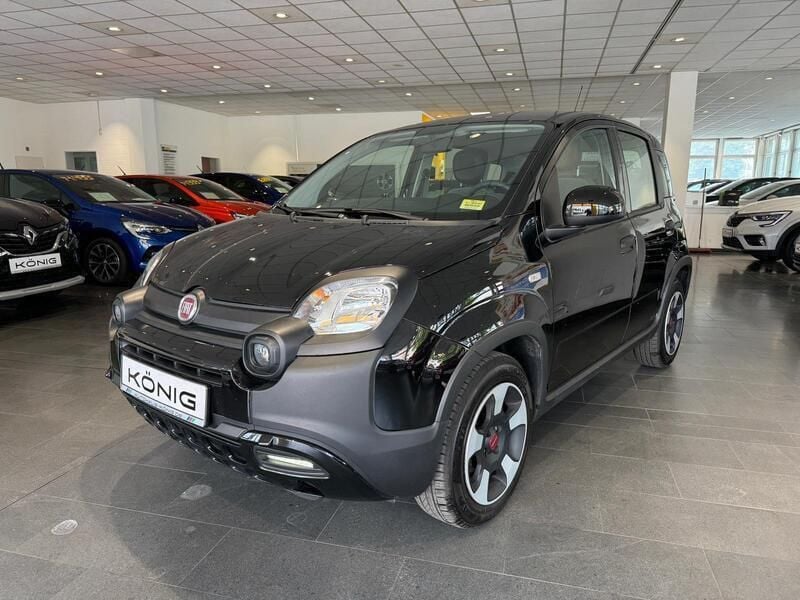 Schwarz Gebraucht 2023 Fiat Panda Cross Cross Kleinwagen | 10.996 € (Superpreis) - Bild 1/4