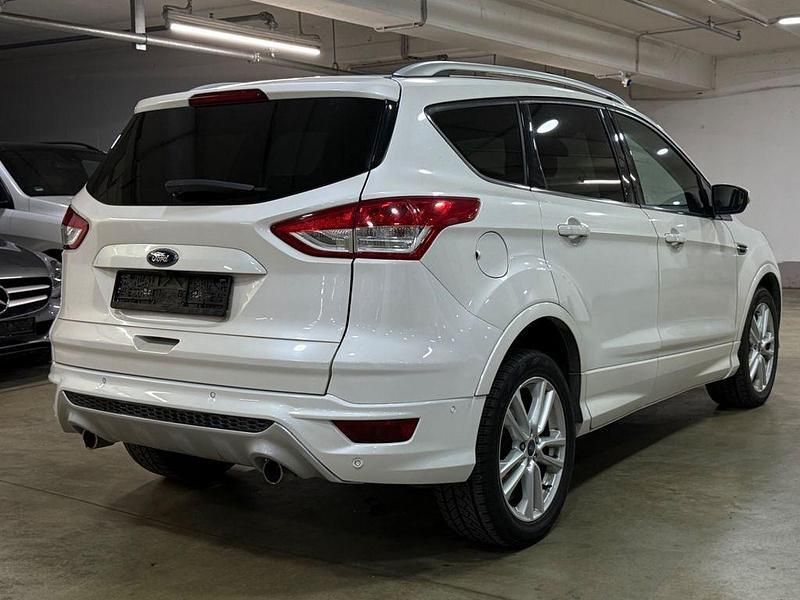 Gebraucht Ford Kuga ST-Line 150 PS (110 kW) 2015 Weiß SUV