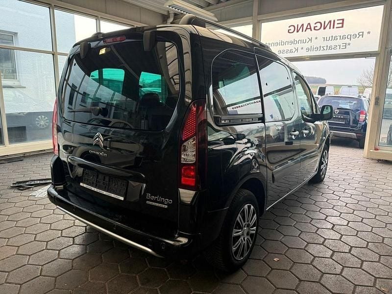 Gebraucht Citroën Berlingo SELECTION 120 PS (88 kW) 2014 Schwarz Van / Kleinbus