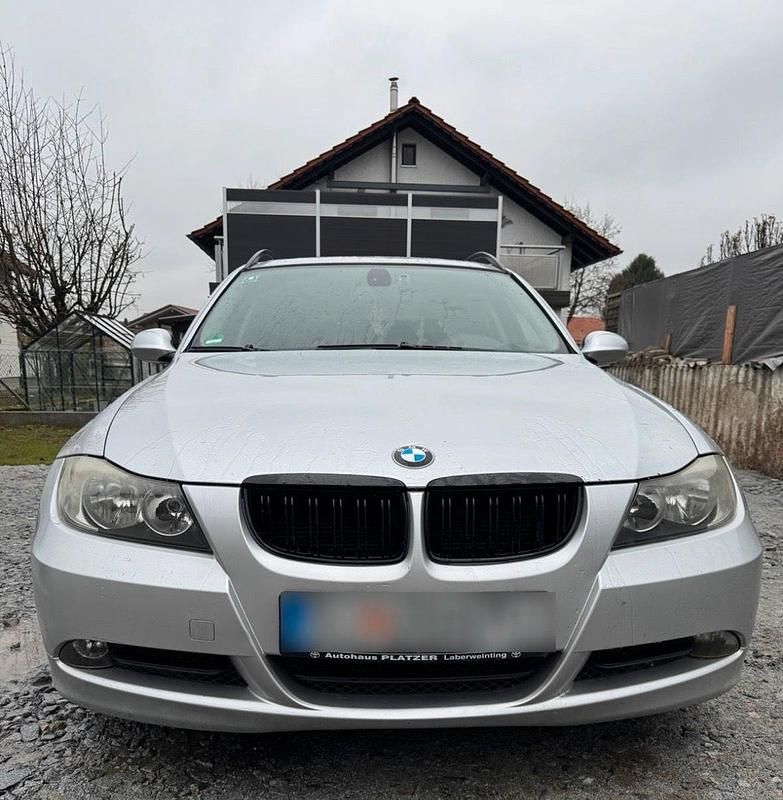 Gebraucht BMW 320 150 PS (110 kW) 2007 Grau Kombi