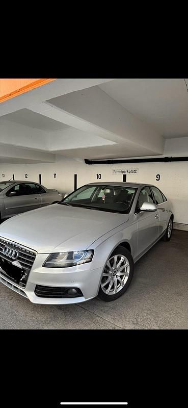 Silber Gebraucht 2009 Audi A4 Limousine | 4.500 € (Guter Preis) - Bild 1/4