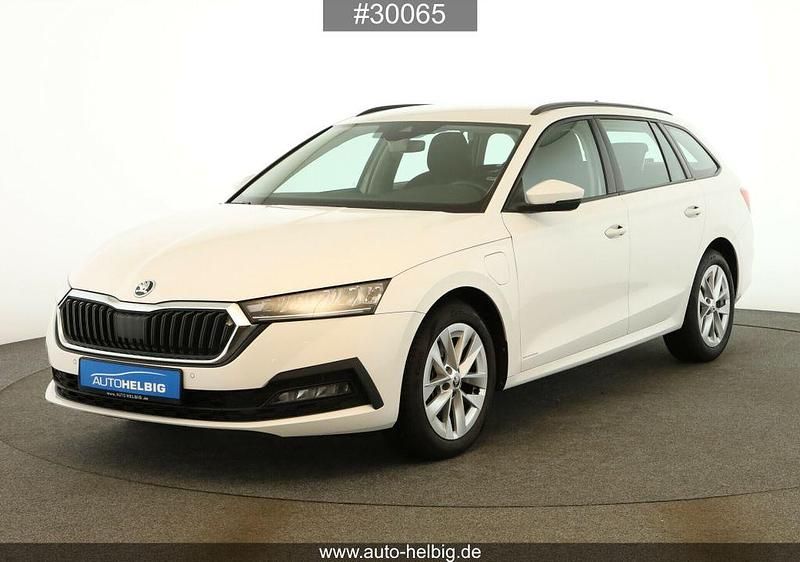 Weiß Gebraucht 2023 Skoda Octavia Ambition Kombi | 21.890 € (Guter Preis) - Bild 1/4