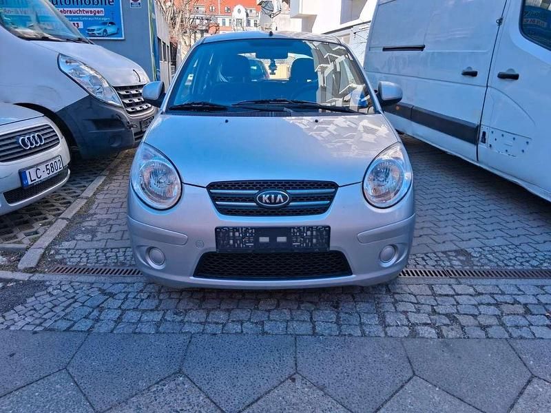 Gebraucht Kia Picanto LX 65 PS (47 kW) 2009 Bright silver Kleinwagen
