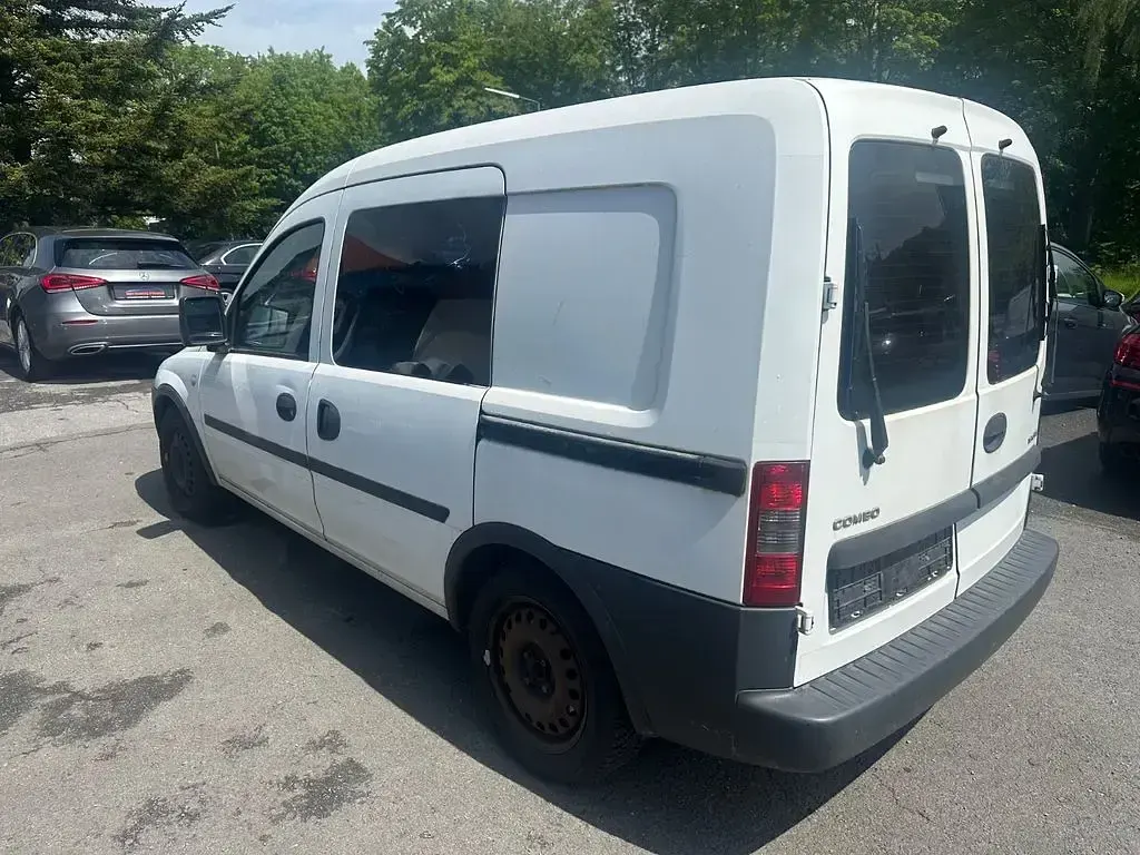 Gebraucht Opel Combo 97 PS (71 kW) 2006 Weiß Van / Kleinbus