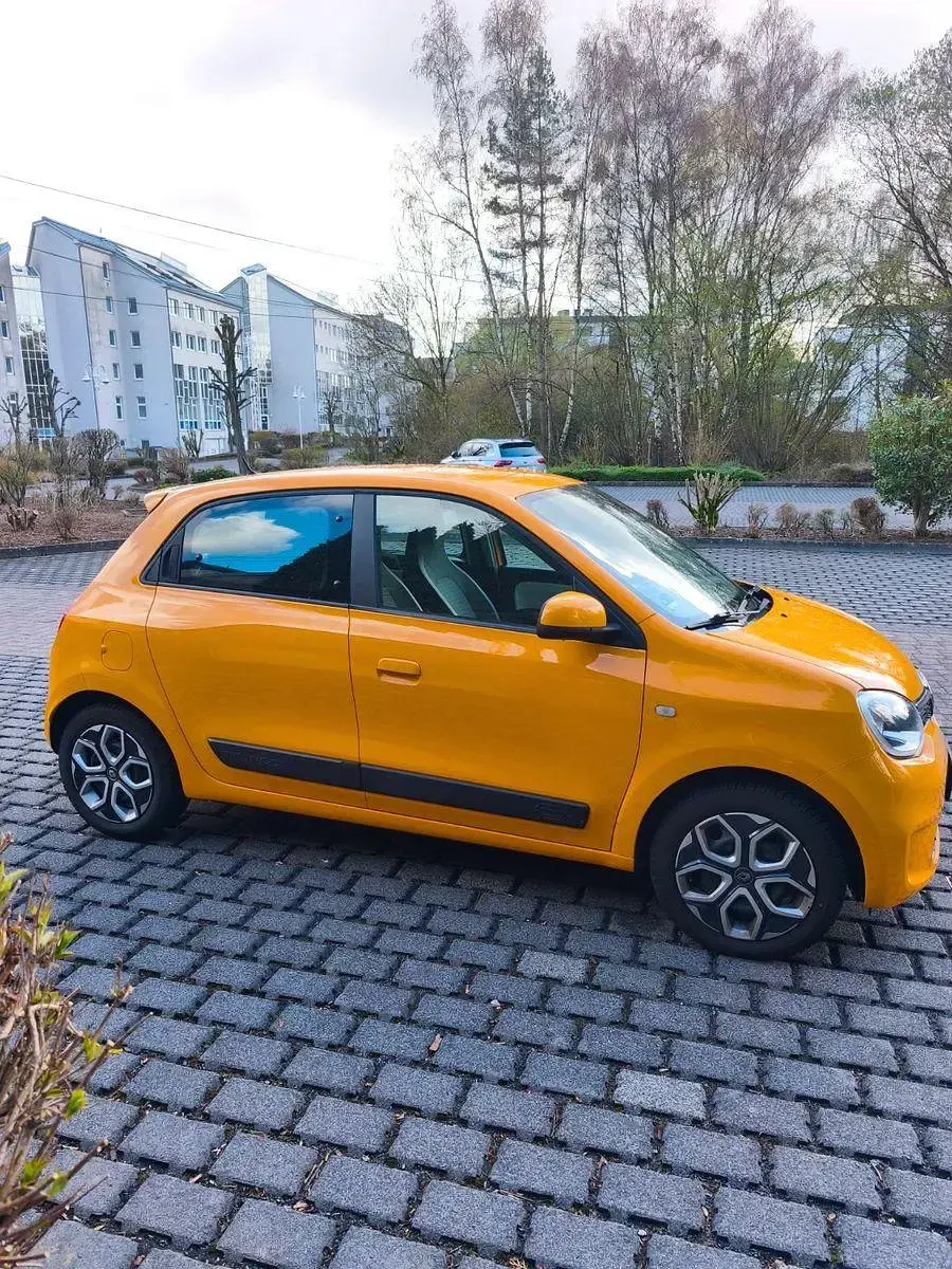 Gebraucht Renault Twingo LIMITED 73 PS (53 kW) 2019 Gelb Kleinwagen