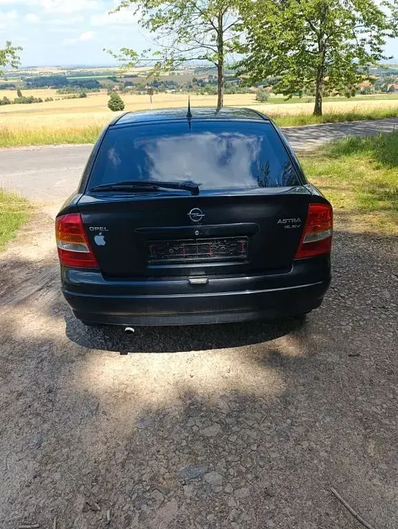 Gebraucht Opel Astra Classic Edition 101 PS (74 kW) 2000 Schwarz Limousine