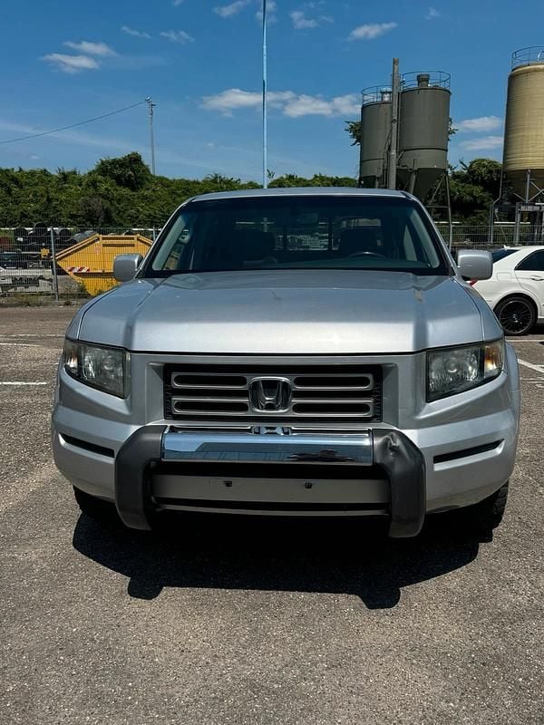 Silber Gebraucht 2008 Honda Ridgeline SUV | 13.900 € - Bild 1/4