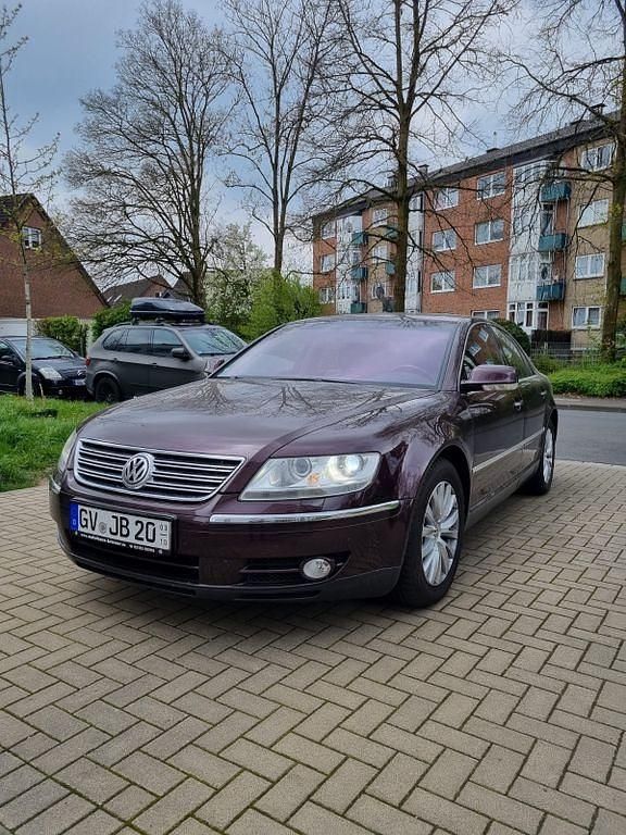 Rot Gebraucht 2003 VW Phaeton Limousine | 6.200 € (Teuer) - Bild 1/4