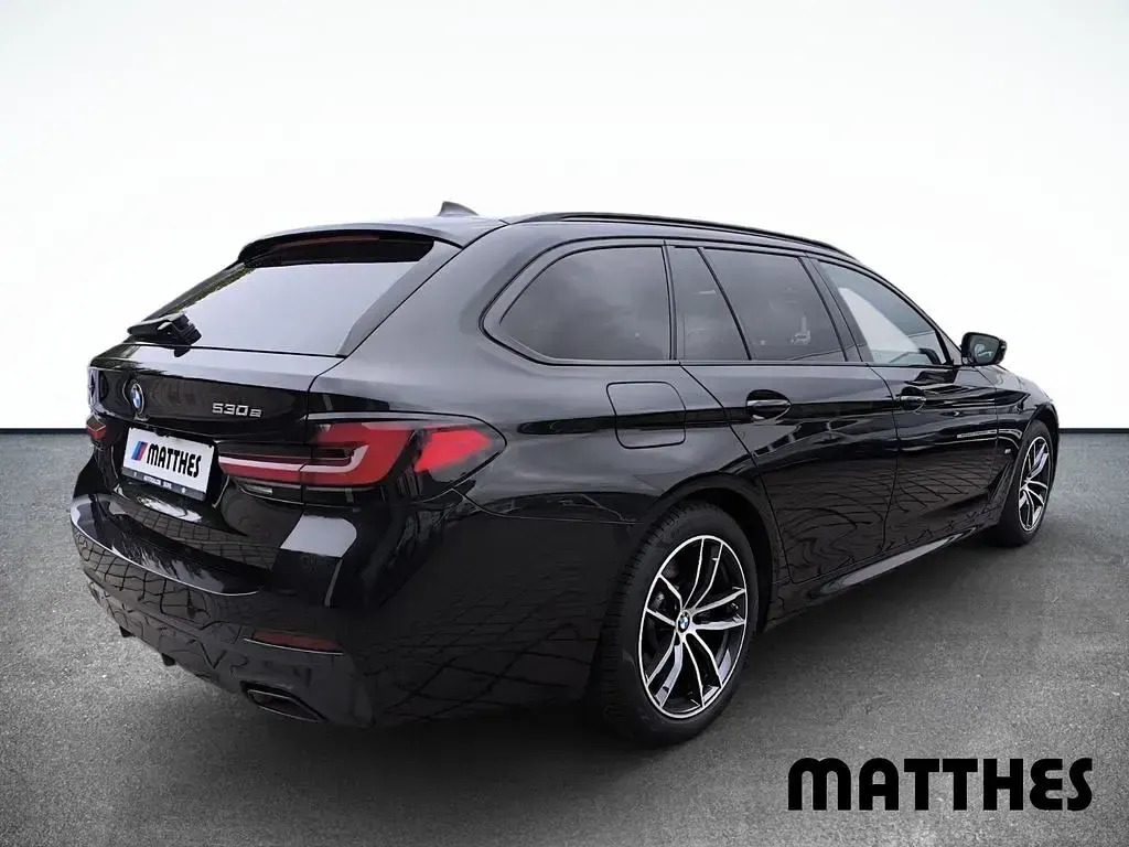 Gebraucht BMW 530e M Sport 184 PS (135 kW) 2021 Schwarz Kombi