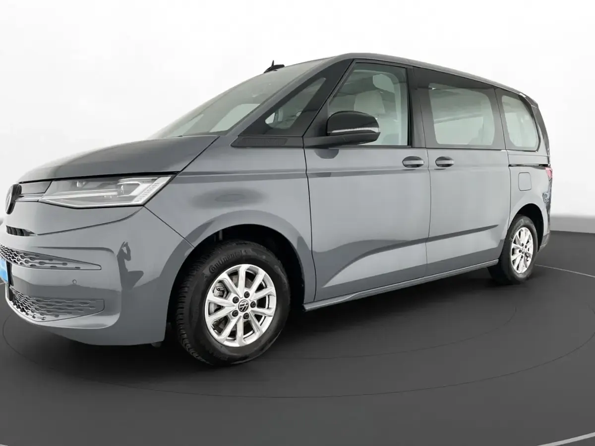 Używany VW Multivan Life 150 KM (110 kW) 2025 Szary Minivan