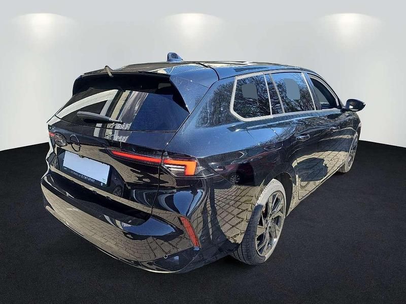 Gebraucht Opel Astra Ultimate 131 PS (96 kW) 2023 Diamant schwarz/karbon schwarz Kombi