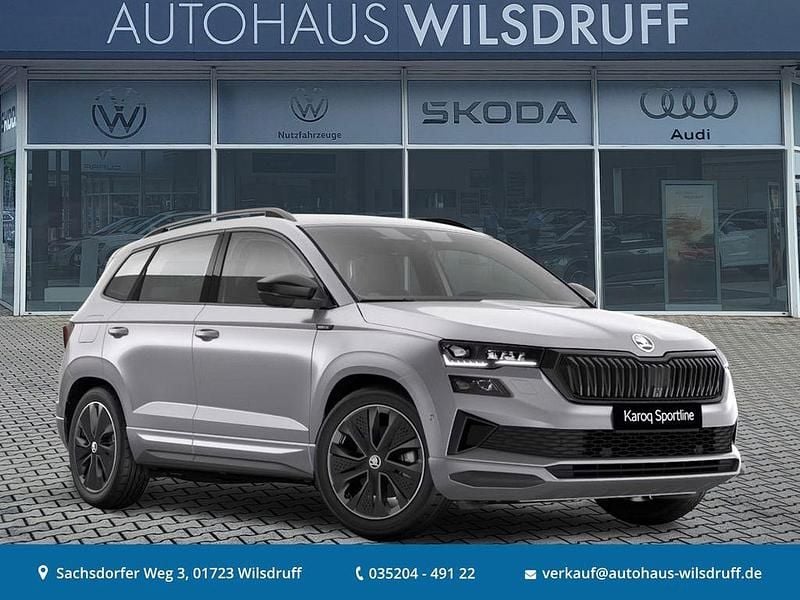 Brilliantsilber Neu 2025 Skoda Karoq SportLine SUV | 35.780 € (Fairer Preis) - Bild 1/4