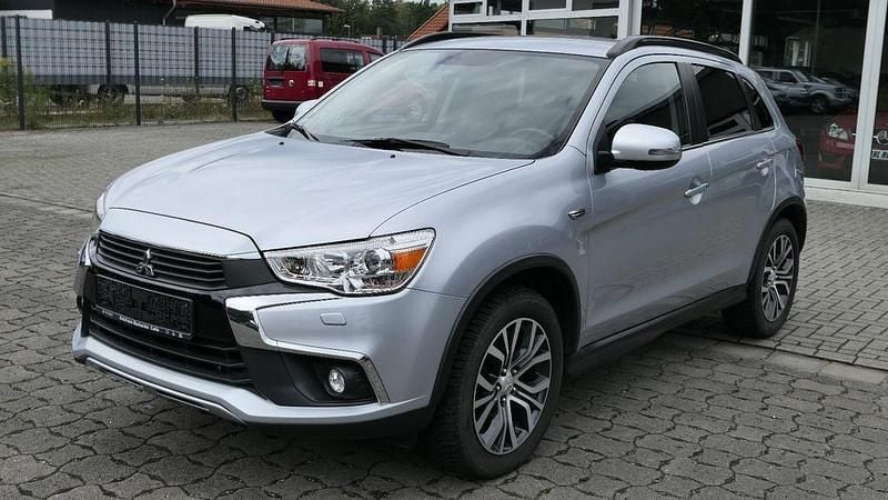 Silber Gebraucht 2017 Mitsubishi ASX Diamant Edition SUV | 12.990 € (Fairer Preis) - Bild 1/4