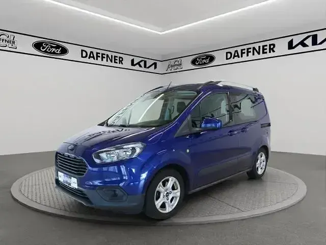 Gebraucht Ford Transit Trend 101 PS (74 kW) 2019 Indicblau metallic Kombi