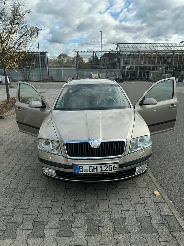 Gebraucht Skoda Octavia 140 PS (102 kW) 2007 Gold Limousine