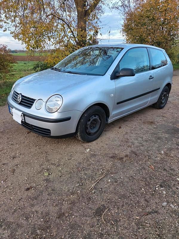 Silber Gebraucht 2003 VW Polo Kleinwagen | 1.100 € (Fairer Preis) - Bild 1/4