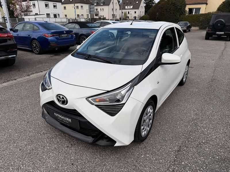 Gebraucht Toyota Aygo 72 PS (52 kW) 2020 Weiß Kleinwagen