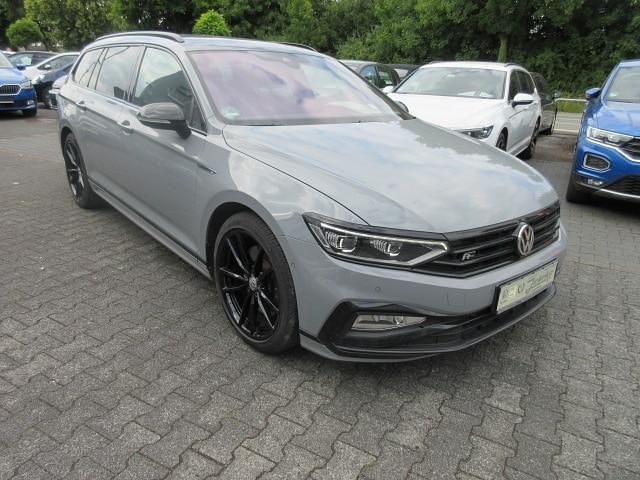 Scale silver metallic Gebraucht 2020 VW Passat Business Kombi | 25.988 € (Superpreis) - Bild 1/4