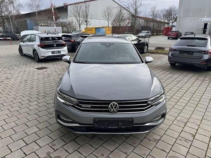 Gebraucht VW Passat 200 PS (147 kW) 2022 Grau Limousine