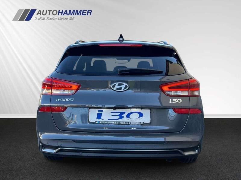 Gebraucht Hyundai i30 Advantage 140 PS (102 kW) 2025 Ecotronic grey / min Kombi