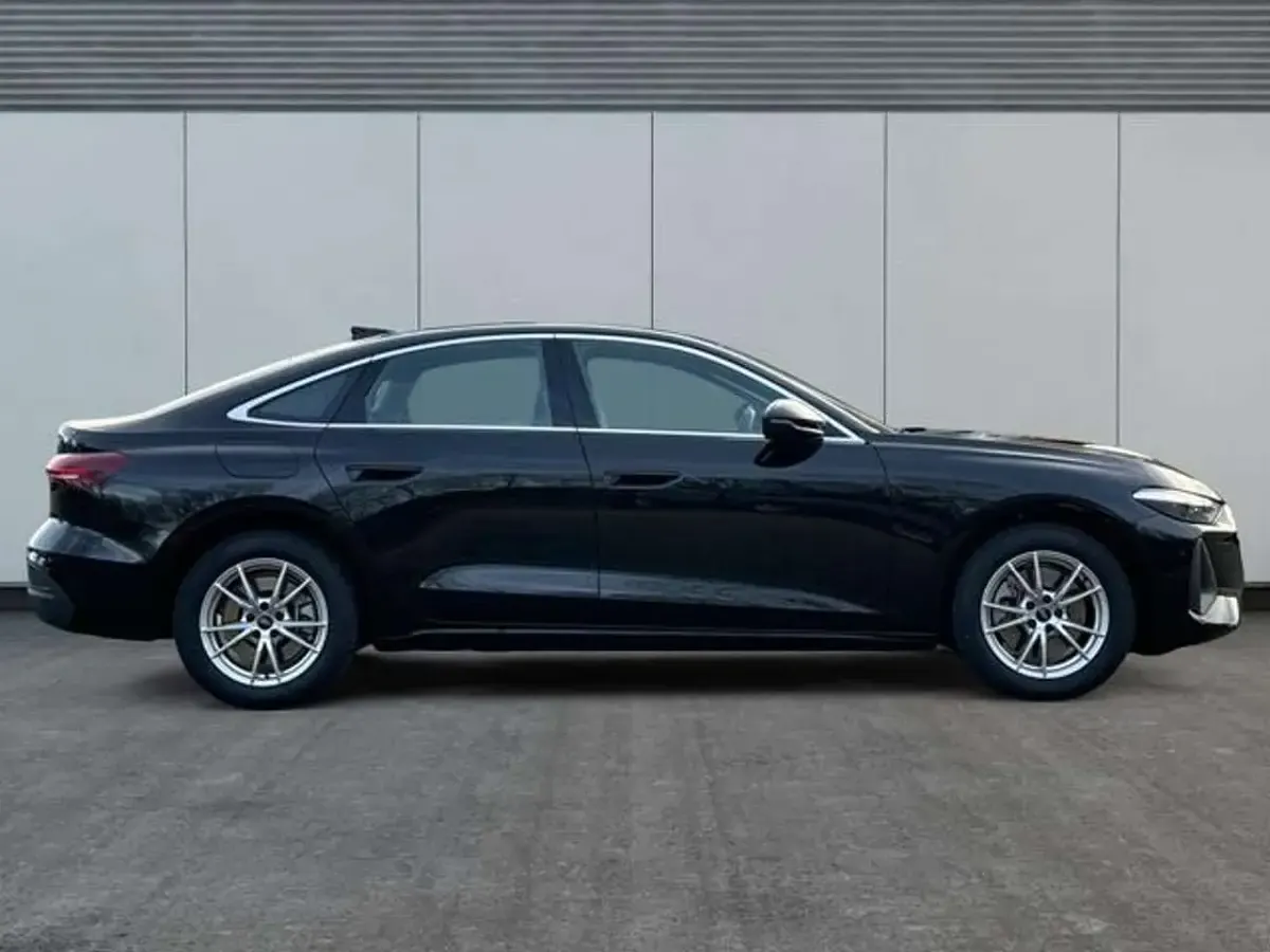 Nouă Audi A5 204 CP (150 kW) 2025 Negru Berlinǎ
