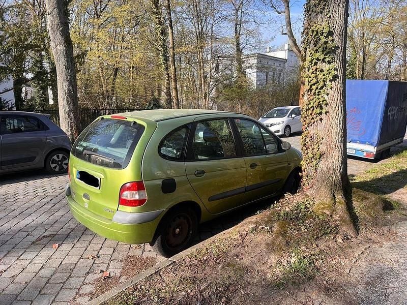 Gebraucht Renault Scénic 107 PS (78 kW) 2000 Grün Van / Kleinbus