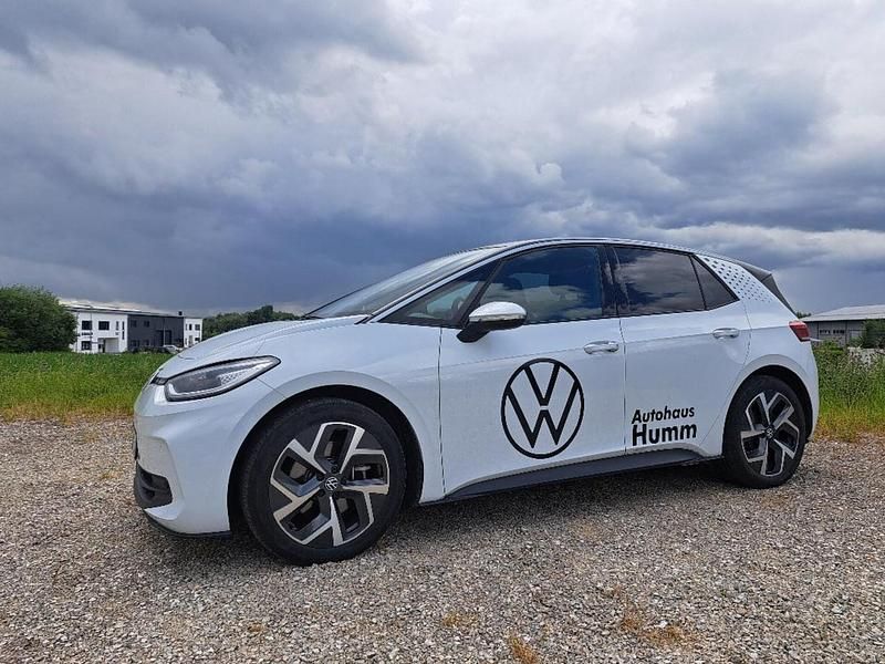 Gebraucht VW ID.3 Pro 150 kW (204 PS) 2023 Weiß Kleinwagen