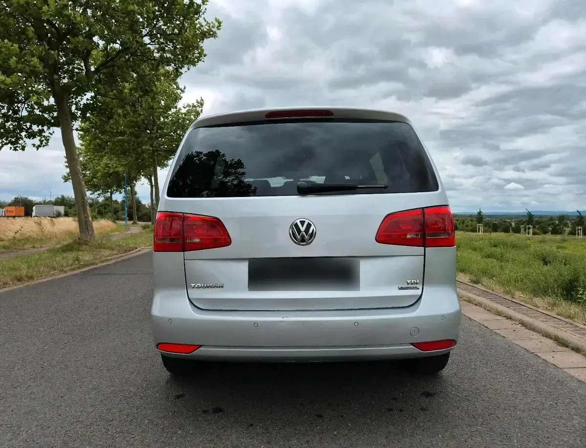 Gebraucht VW Touran 105 PS (77 kW) 2010 Silber Van / Kleinbus