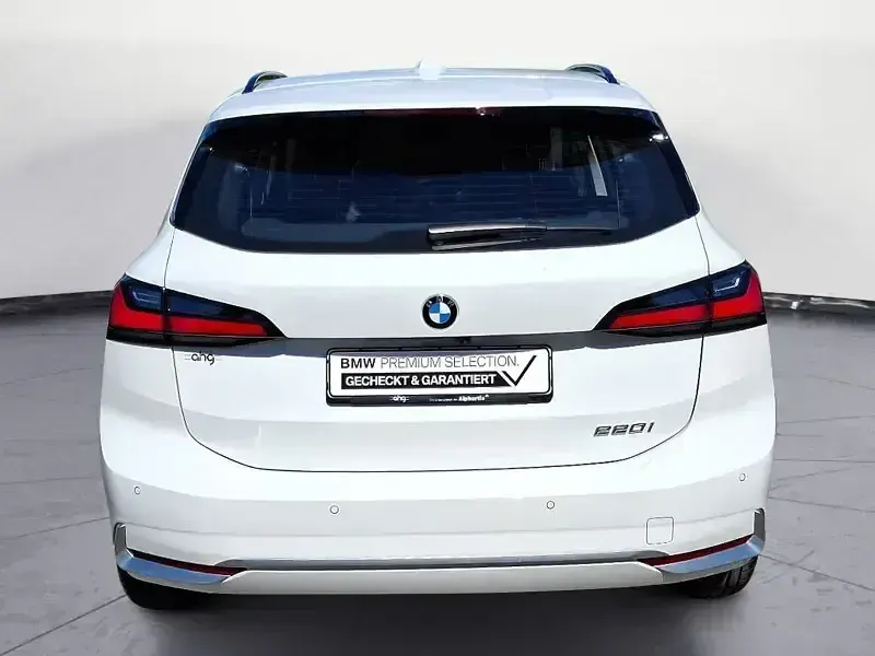 Gebraucht BMW 220 Active Tourer Luxury Line 156 PS (114 kW) 2025 Andere Van / Kleinbus