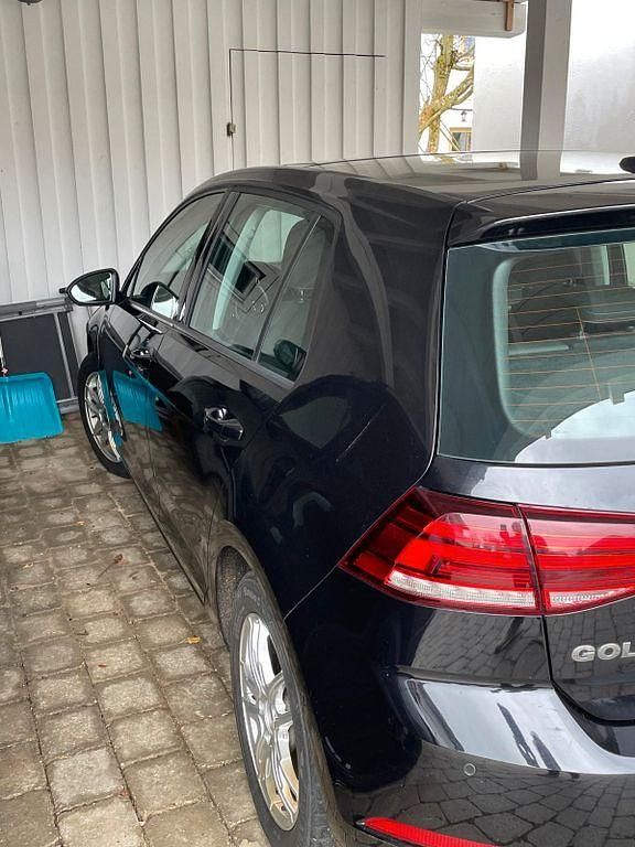 Gebraucht VW Golf VII Highline 150 PS (110 kW) 2017 Schwarz Limousine