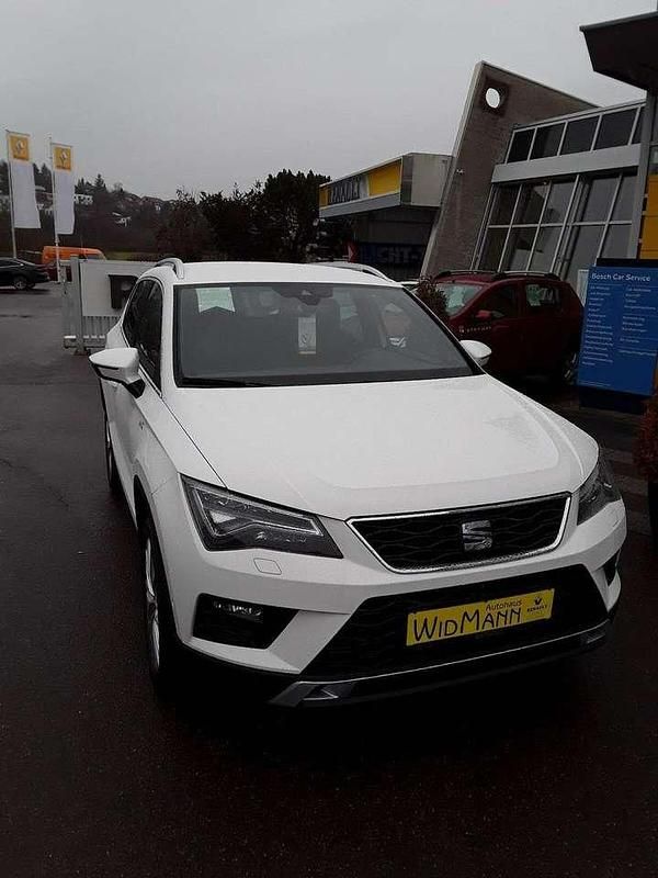 "bila" weiss Gebraucht 2017 Seat Ateca XCELLENCE SUV | 17.995 € (Fairer Preis) - Bild 1/4