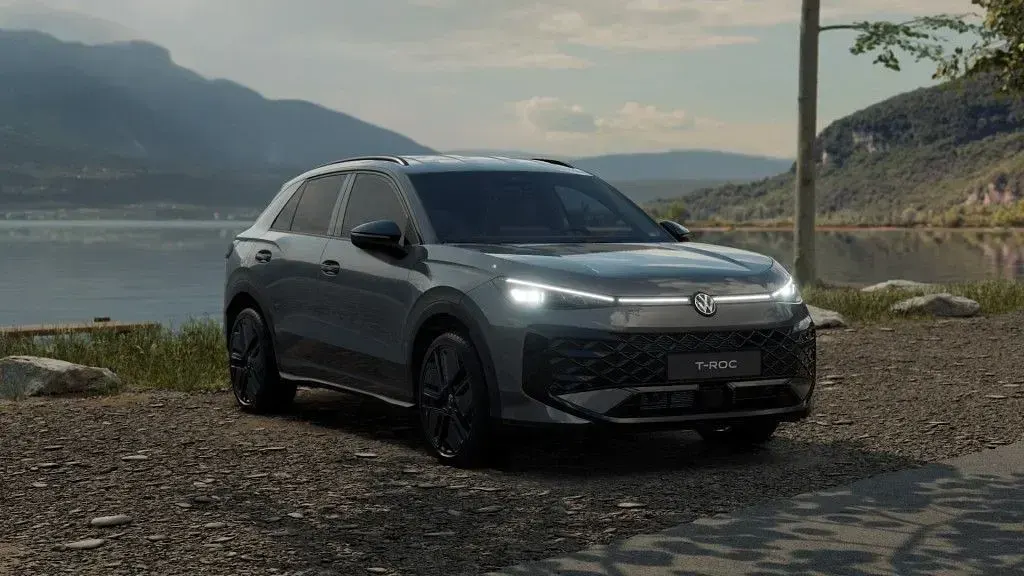 Neu VW T-Roc Style 150 PS (110 kW) 2026 Wolf grey metallic SUV