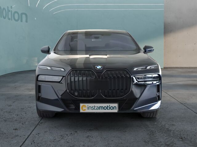 Gebraucht BMW 740 M Sport 299 PS (219 kW) 2024 Schwarz Limousine