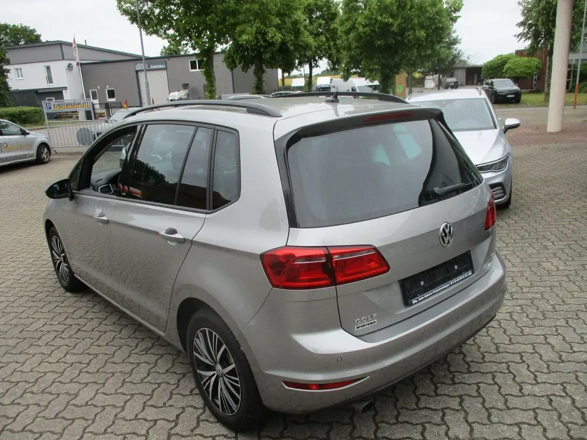 Gebraucht VW Golf Sportsvan 110 PS (80 kW) 2016 Silber Van / Kleinbus