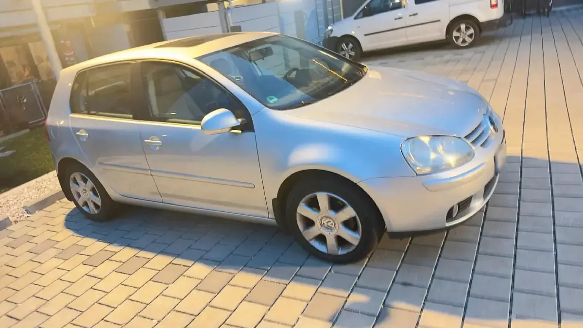 Gebraucht VW Golf V 122 PS (89 kW) 2008 Silber Kleinwagen